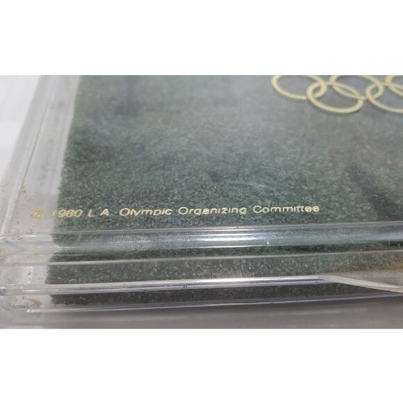 VTG Disney 1984 Summer Olympic Games, LA Collectors 13 Piece Pin Set in Case - Picture 4 of 6